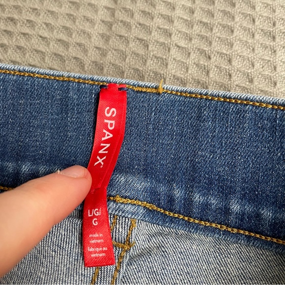 Spanx Flare Jeans Large Womens High Rise Vintage Indigo Wash Stretch Slimming - Picture 2 of 8